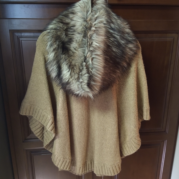 Michael Kors Poncho M - Picture 2 of 7